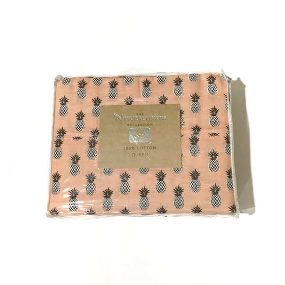Natural Linens Other - Natural Linens Pineapple Queen Sheets Set